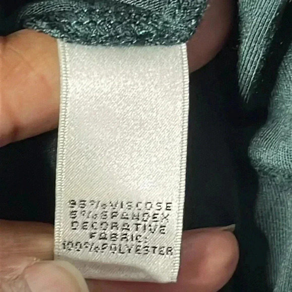 Neiman Marcus Forrest Green Ruffled Top Size L - Picture 5 of 6